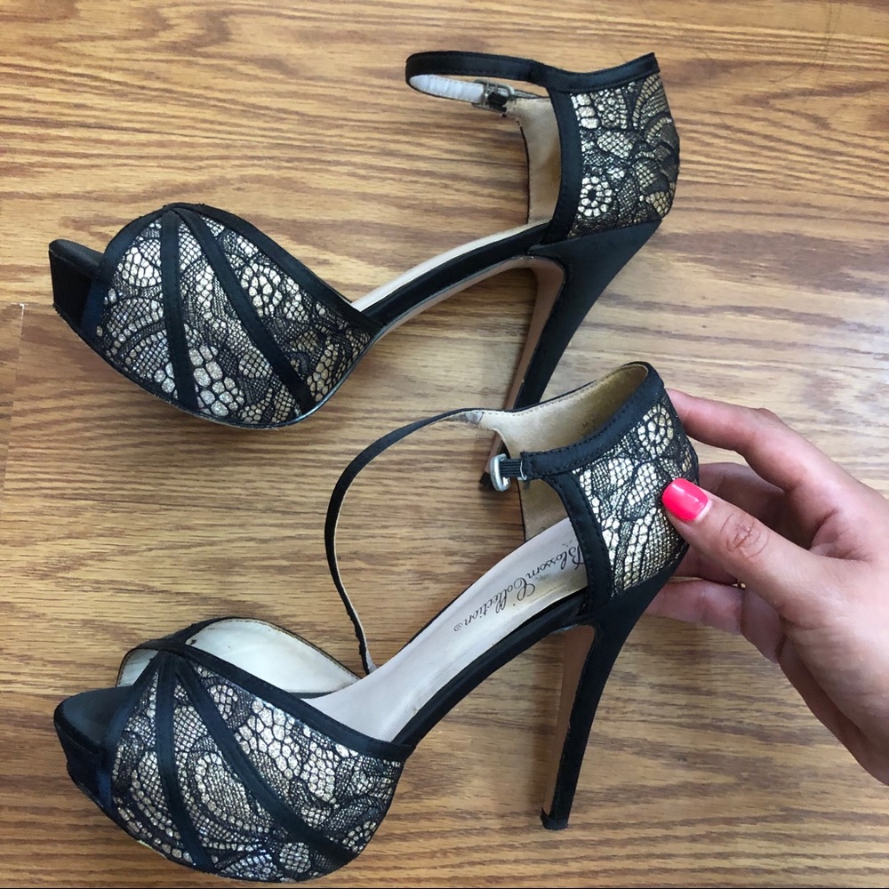 Womens Elegant Black Heels Size 8 1/2